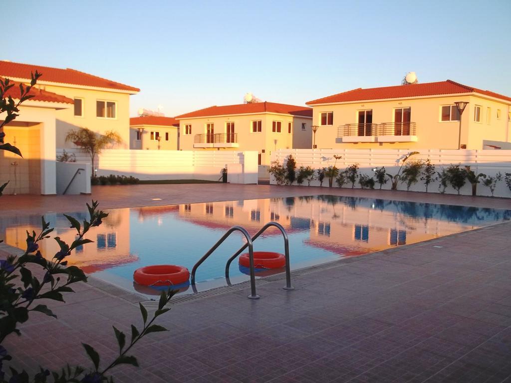 Mythical Sands Resort - Antonios Paralimni Exterior photo